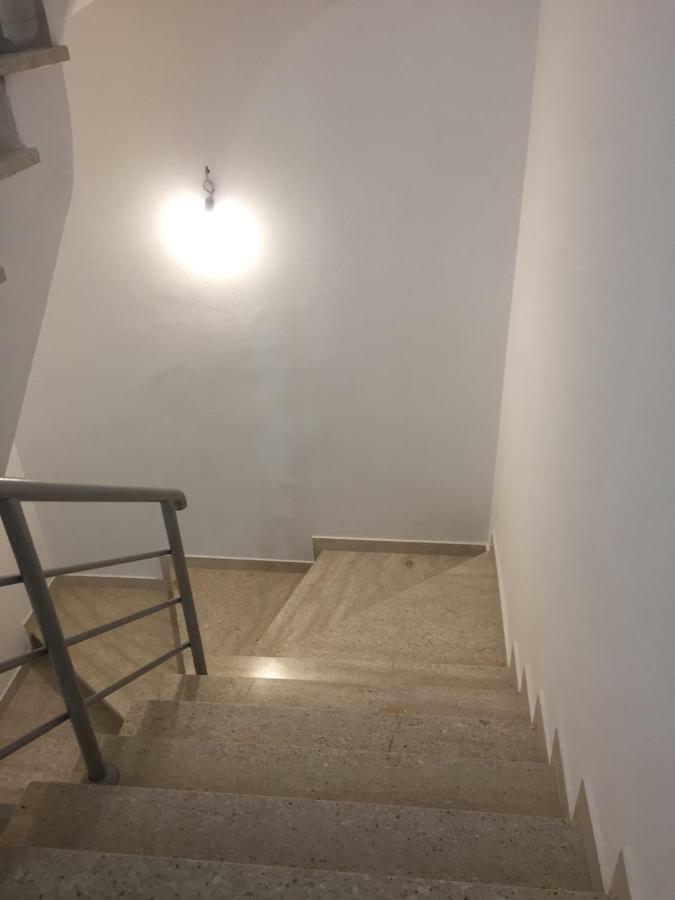 Residence David Vlore Bagian luar foto