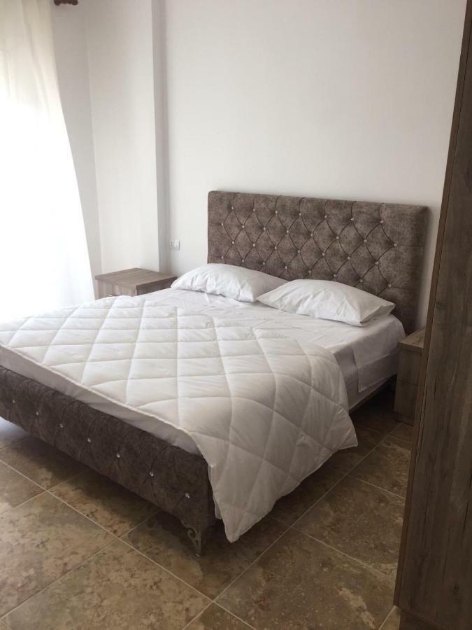 Residence David Vlore Bagian luar foto