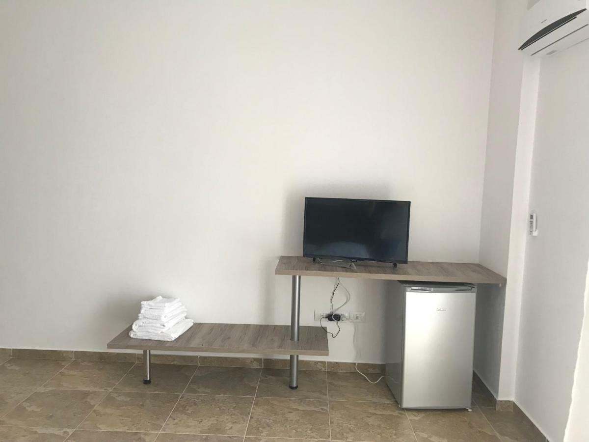 Residence David Vlore Bagian luar foto