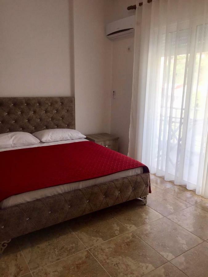 Residence David Vlore Bagian luar foto