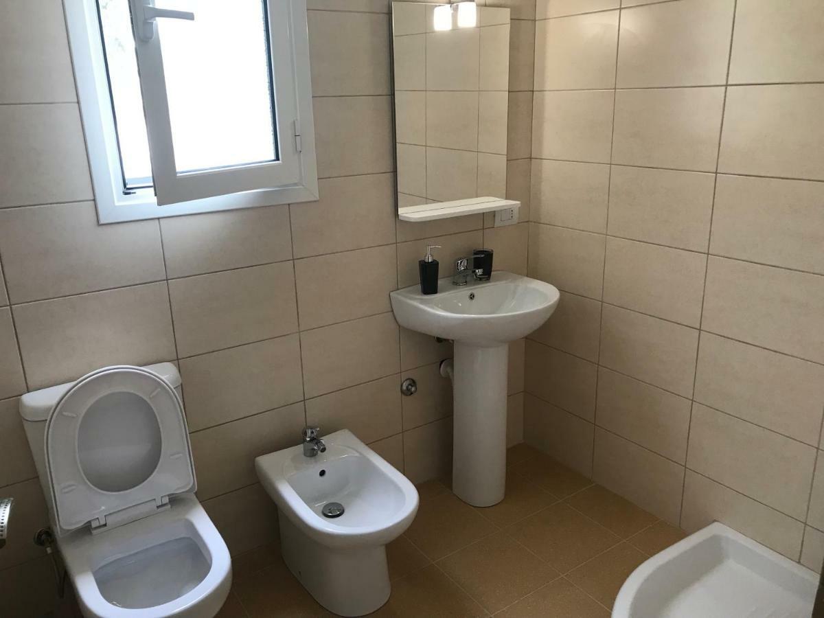 Residence David Vlore Bagian luar foto