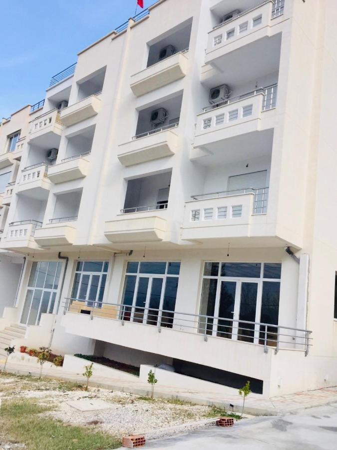 Residence David Vlore Bagian luar foto